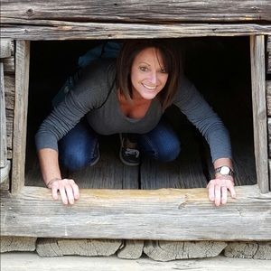 Meet your Posher, Deresa